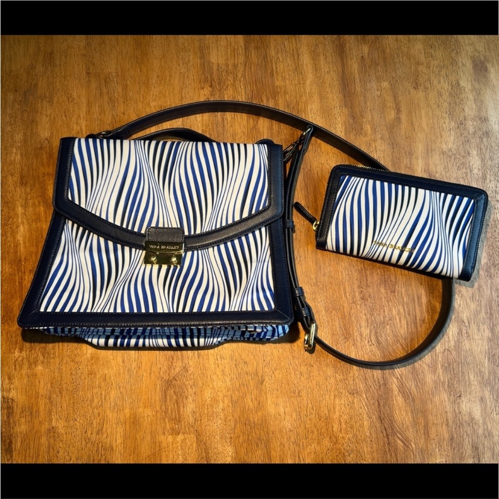 Vera Bradley Bag & Wallet Set - Wavy Stripe
- Nylon